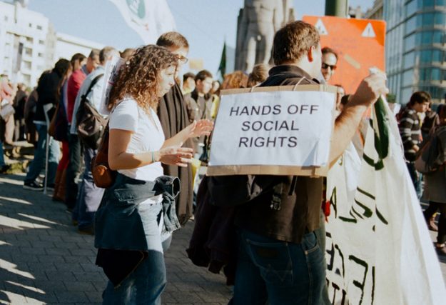 Hands-off-social-rights-EAPN-c-Rebecca-Lee